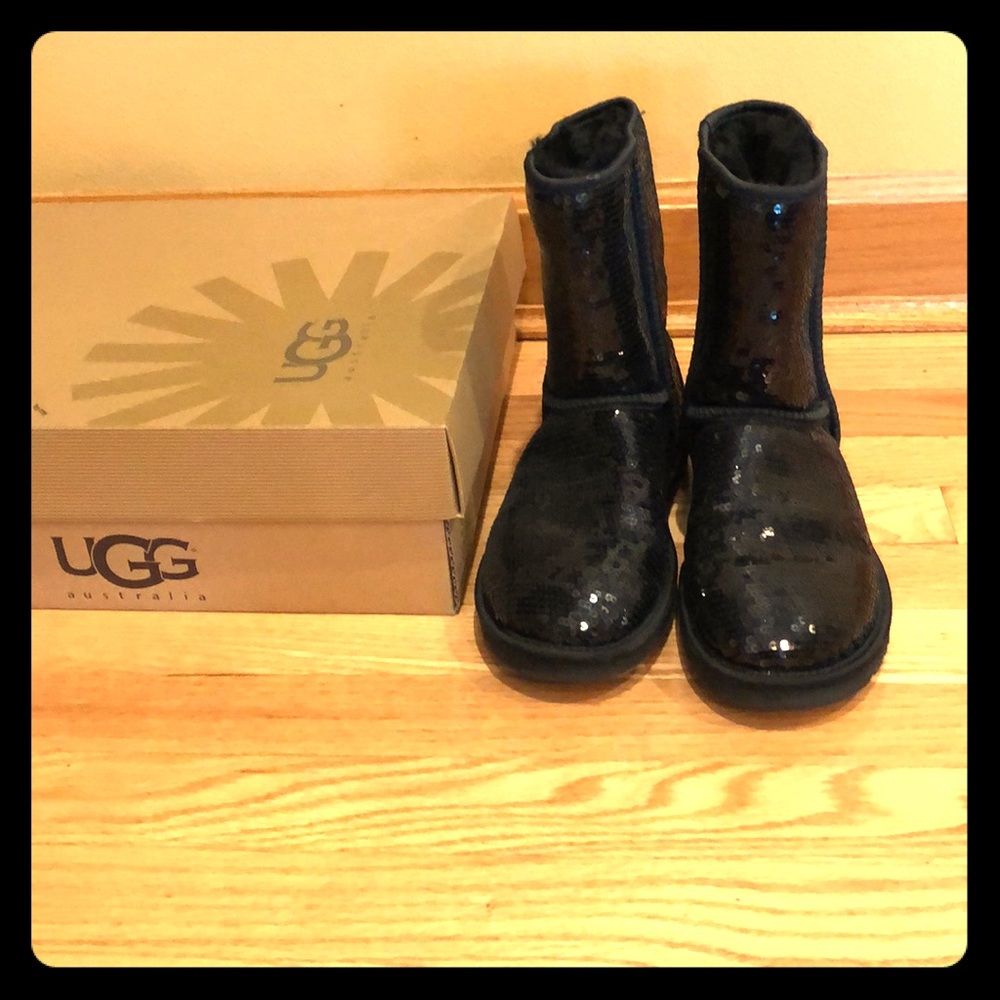 UGG boots, black sequins size 6